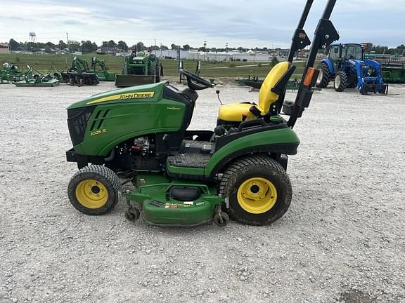 Image of John Deere 1025R equipment image 2