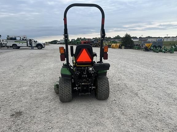 Image of John Deere 1025R equipment image 4