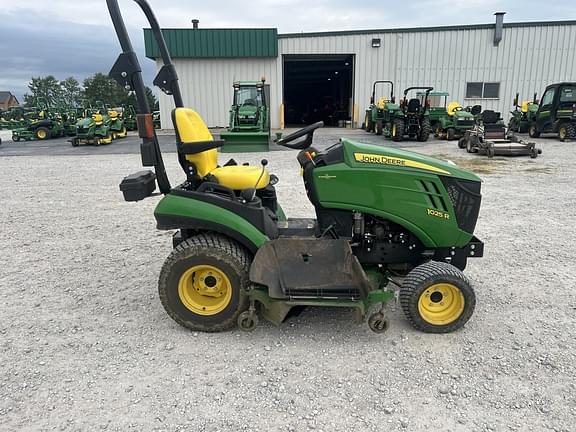 Image of John Deere 1025R equipment image 1