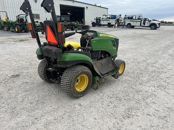 Image of John Deere 1025R equipment image 4