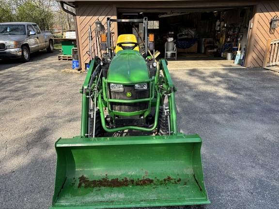 Image of John Deere 1025R equipment image 3