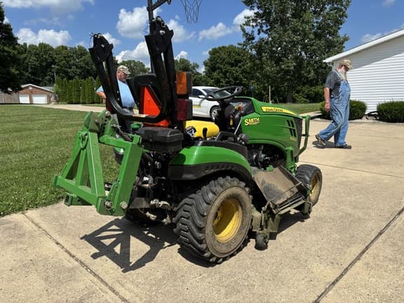 Image of John Deere 1025R equipment image 4