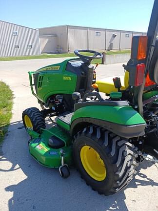 Image of John Deere 1025R equipment image 3