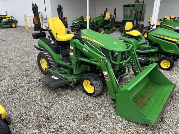 2017 John Deere 1025R Equipment Image0