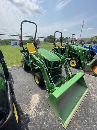 2017 John Deere 1025R Equipment Image0