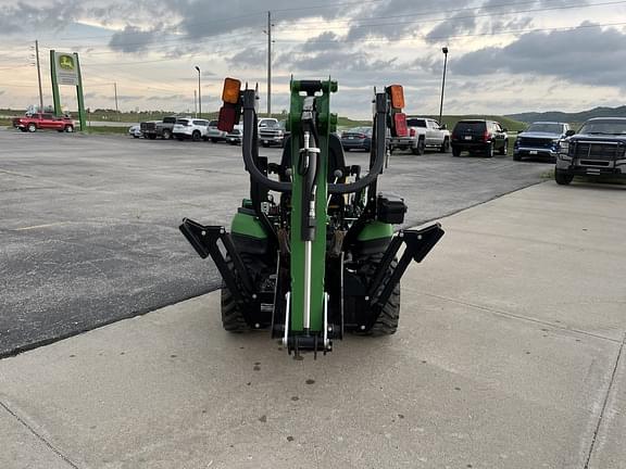 Image of John Deere 1025R equipment image 3