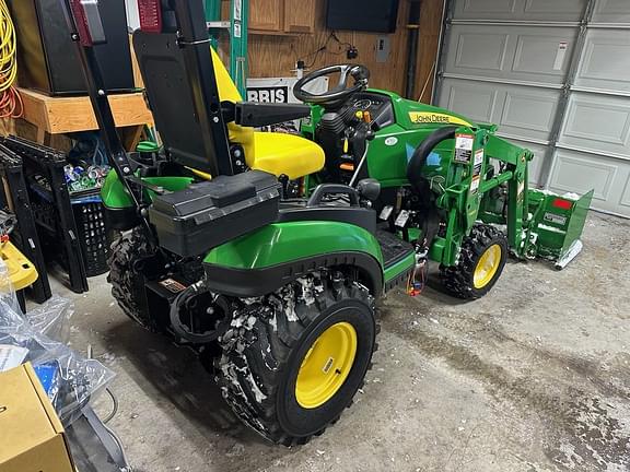 Image of John Deere 1025R equipment image 3