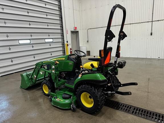 Image of John Deere 1025R equipment image 3