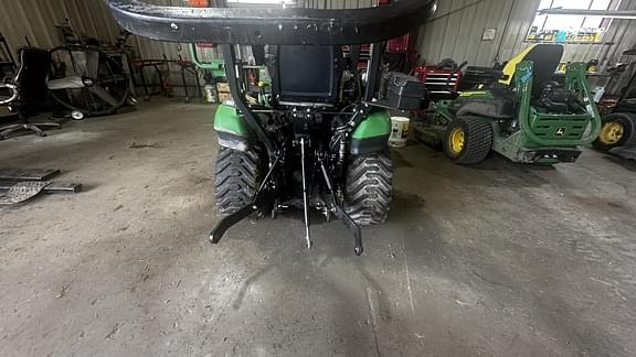 Image of John Deere 1025R equipment image 4