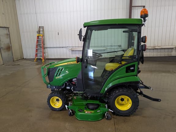 Image of John Deere 1025R equipment image 2