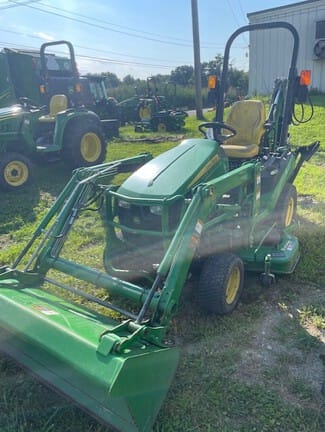 2017 John Deere 1025R Equipment Image0