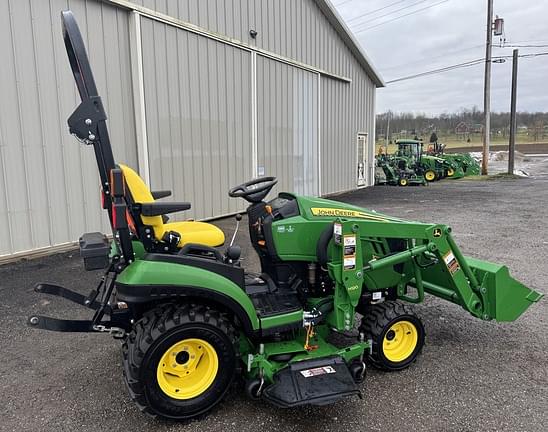 Image of John Deere 1025R equipment image 3