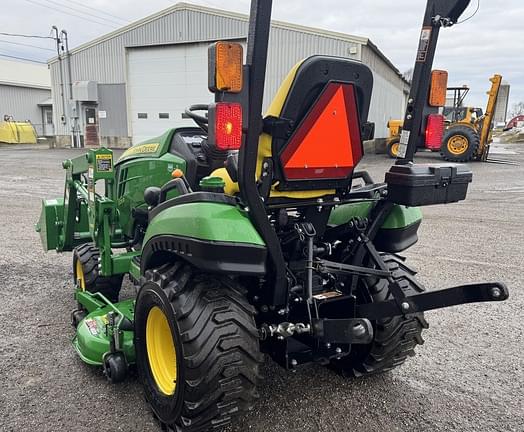 Image of John Deere 1025R equipment image 4