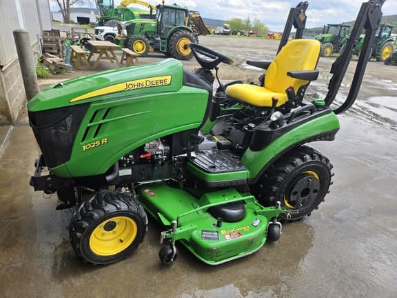 Image of John Deere 1025R Primary image