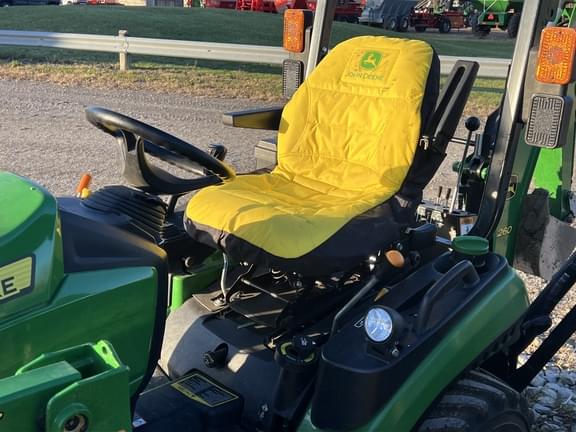 Image of John Deere 1025R equipment image 2