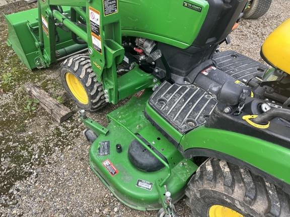 Image of John Deere 1025R equipment image 3