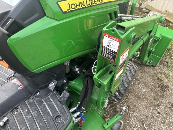 Image of John Deere 1025R equipment image 1