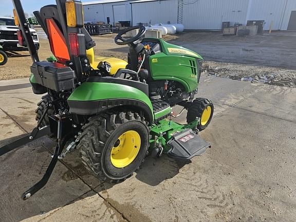 Image of John Deere 1025R equipment image 3