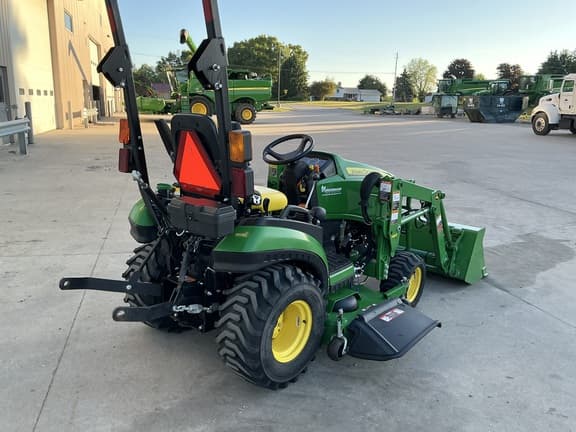 Image of John Deere 1025R equipment image 3