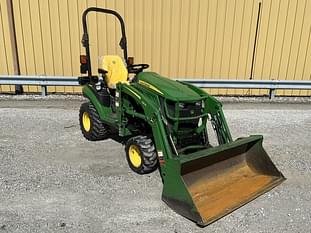 2017 John Deere 1025R Equipment Image0