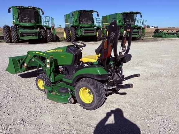 2017 John Deere 1025R Equipment Image0