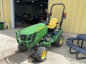 2017 John Deere 1025R Image