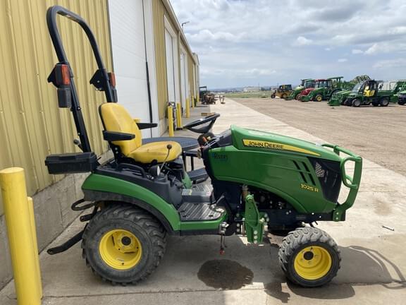 Image of John Deere 1025R equipment image 2