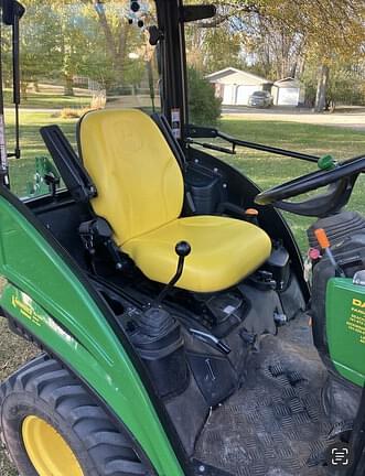 Image of John Deere 1025R equipment image 1