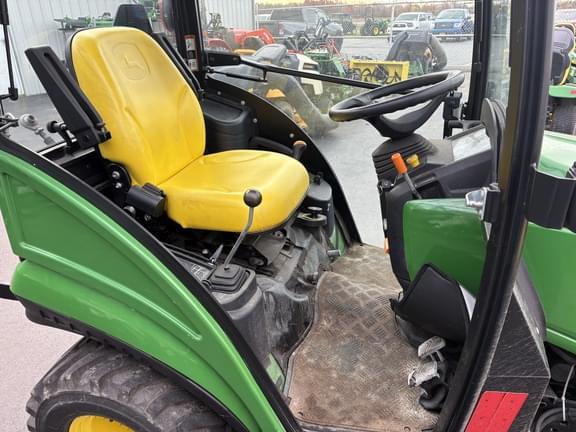 Image of John Deere 1025R equipment image 2