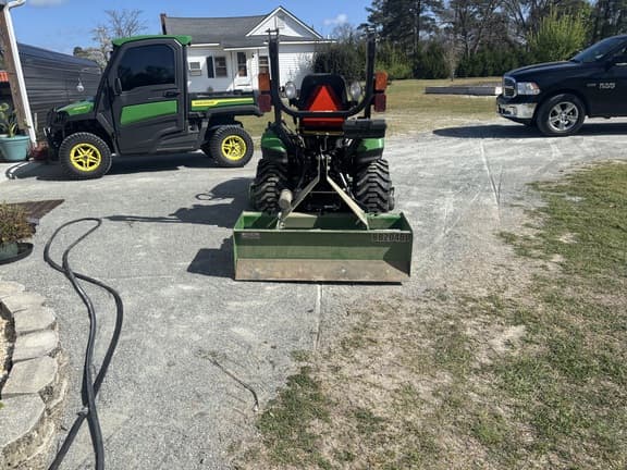 Image of John Deere 1025R equipment image 2