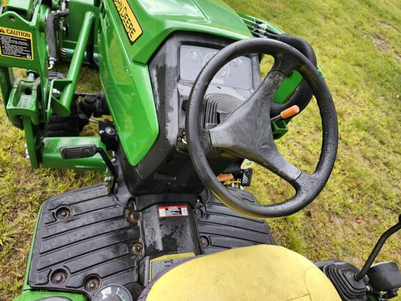 Image of John Deere 1025R equipment image 4