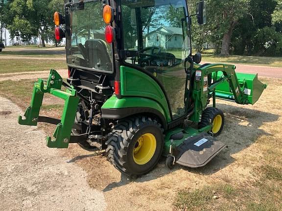 Image of John Deere 1025R equipment image 3