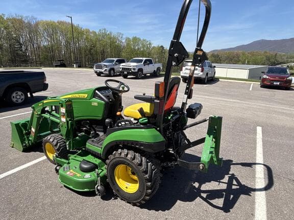 Image of John Deere 1025R equipment image 4