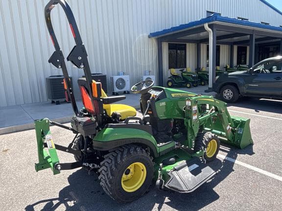 Image of John Deere 1025R equipment image 3