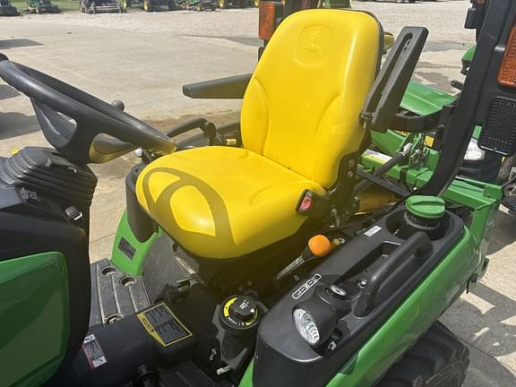 Image of John Deere 1025R equipment image 3