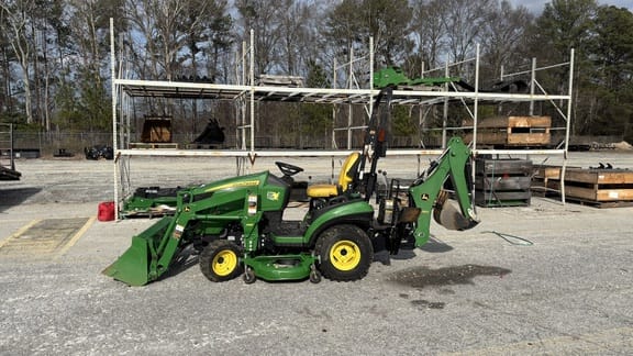 2017 John Deere 1025R Equipment Image0