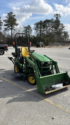 Image of John Deere 1025R equipment image 4
