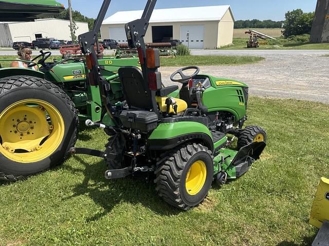 Image of John Deere 1025R equipment image 4