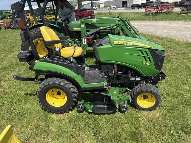 Image of John Deere 1025R equipment image 3