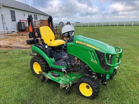 Image of John Deere 1025R equipment image 1