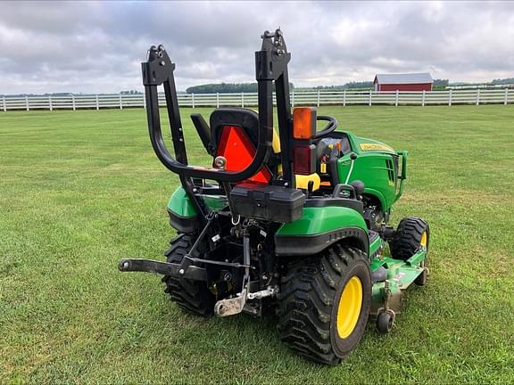 Image of John Deere 1025R equipment image 2
