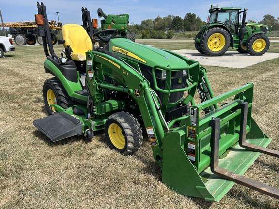 Image of John Deere 1025R equipment image 3