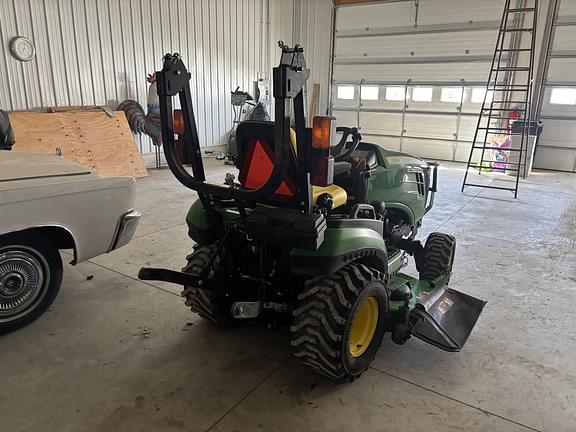 Image of John Deere 1025R equipment image 3