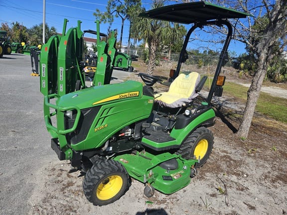 2017 John Deere 1025R Equipment Image0