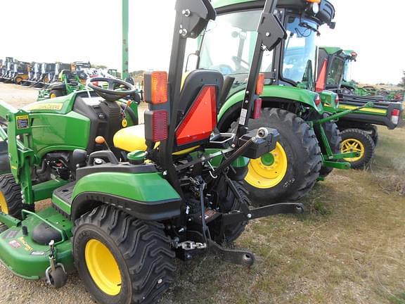 Image of John Deere 1025R equipment image 4