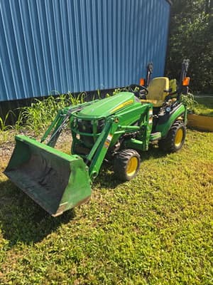 2017 John Deere 1025R Image