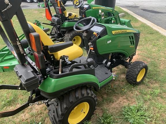 Image of John Deere 1025R equipment image 2