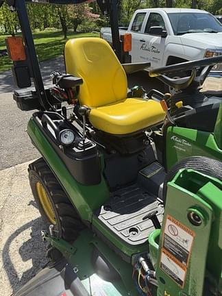 Image of John Deere 1025R equipment image 4