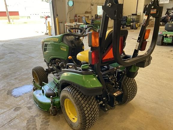 Image of John Deere 1025R equipment image 3