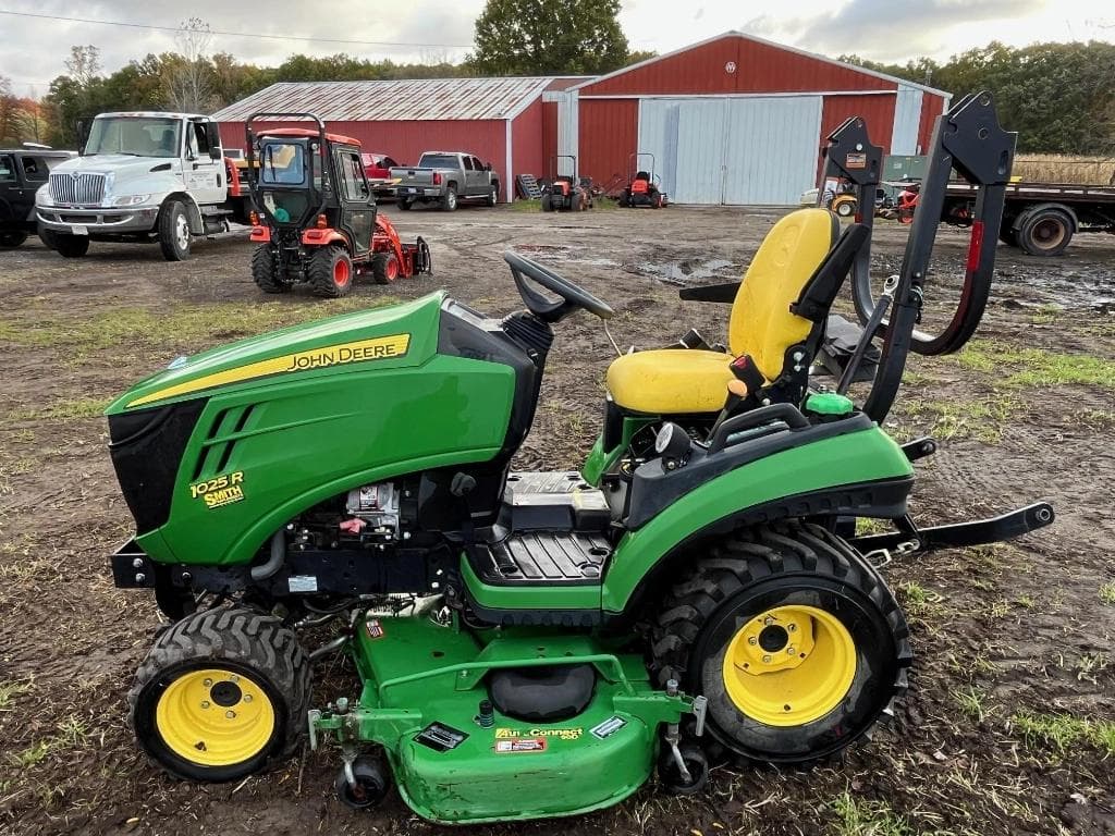 Image of John Deere 1025R Primary image